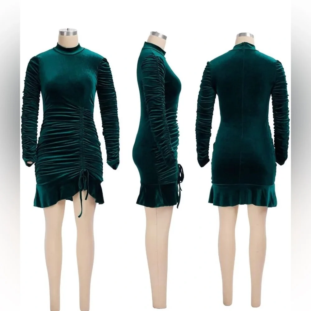 Women's Velvet Bodycon Mini Dress - Mock Neck, Long Sleeve, Emerald Green NWOT - Picture 4 of 4